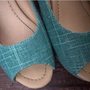 CL by Chinese Laundry Turquoise Wedges